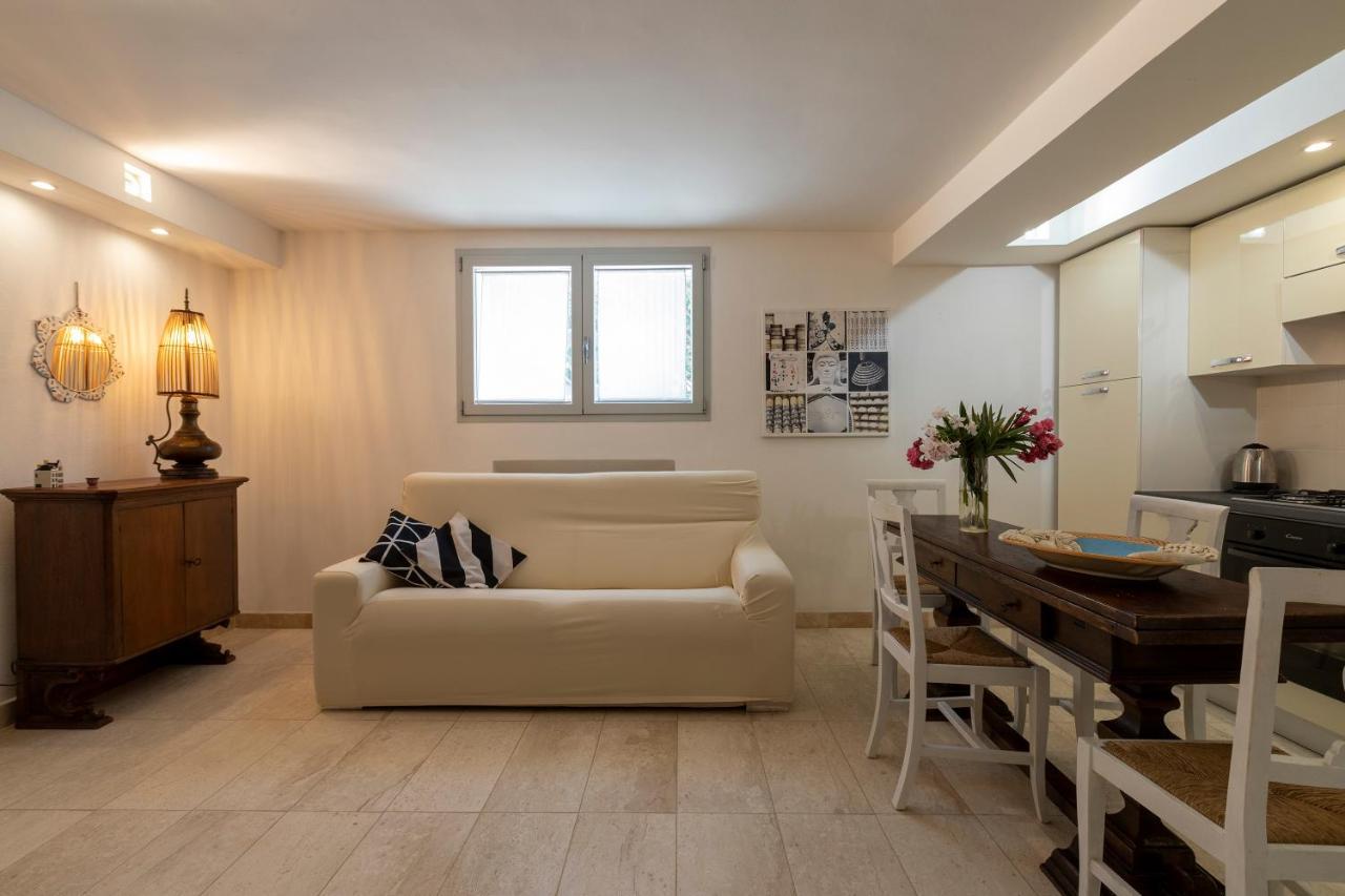 Charming Seafront Apartment With Garden And Patio Fertilia Kültér fotó